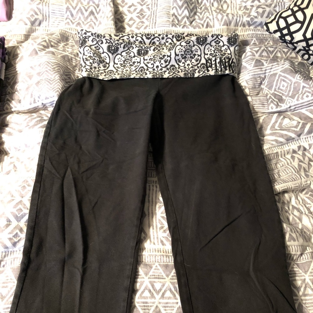 VS Capri yoga pants